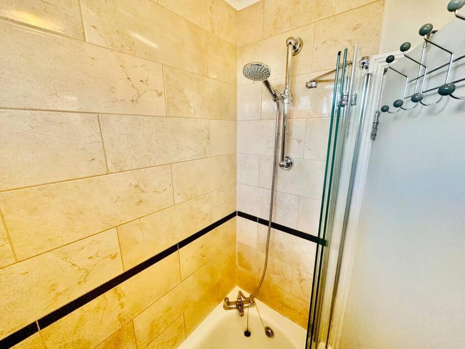 3 Bed Sky Apartment Se15 Peckham Londen Buitenkant foto